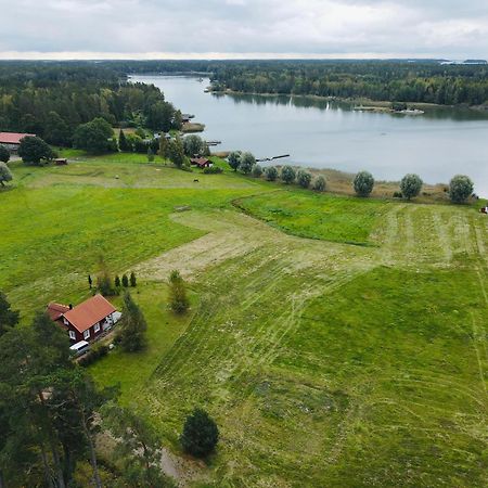 Holiday Cottage Tiira With Sauna House Raasepori Exterior foto