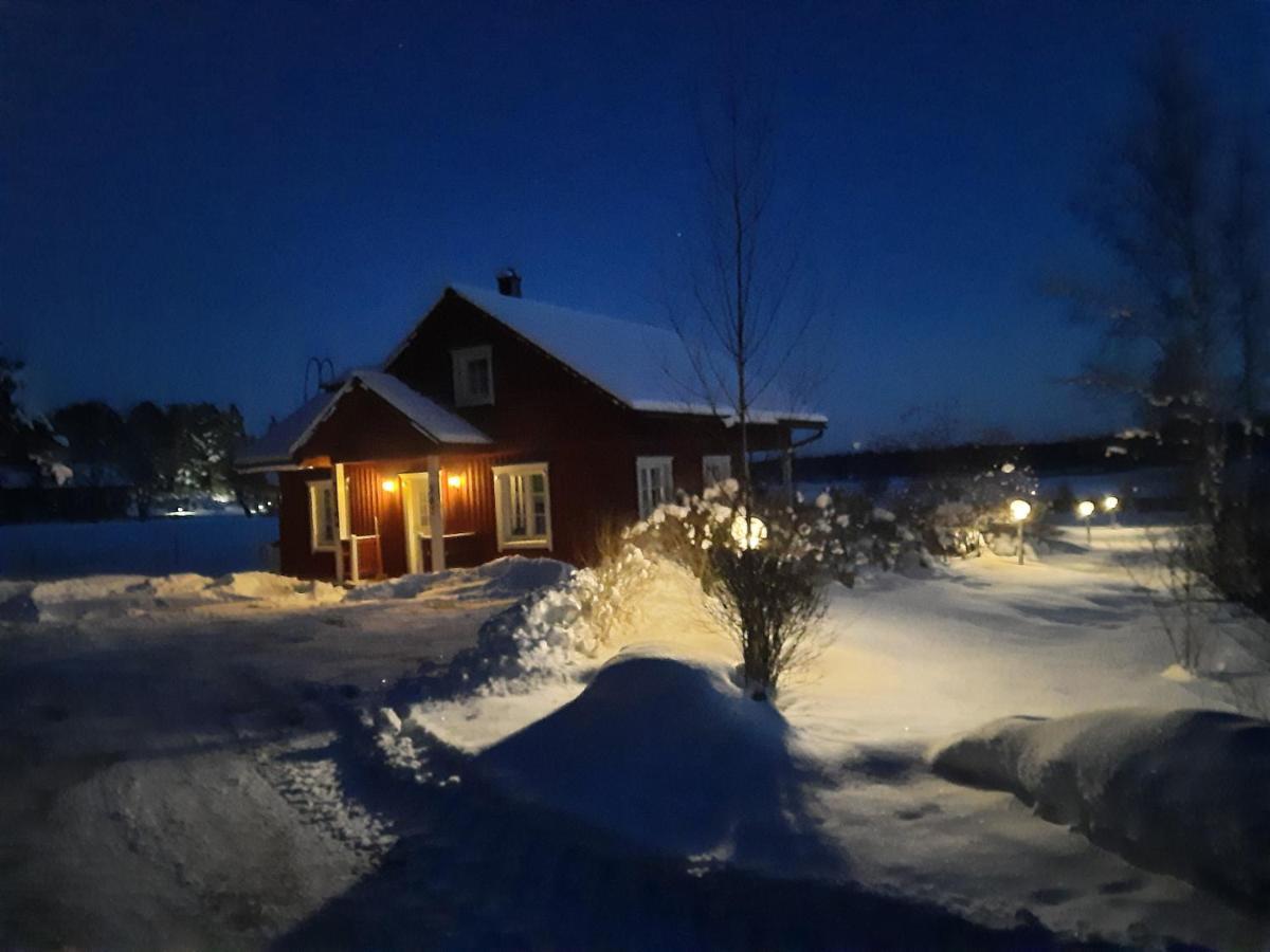 Holiday Cottage Tiira With Sauna House Raasepori Exterior foto